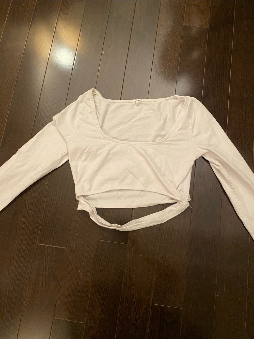 Women’s Scoop Neck Long Sleeve Cropped Top - Light Pink